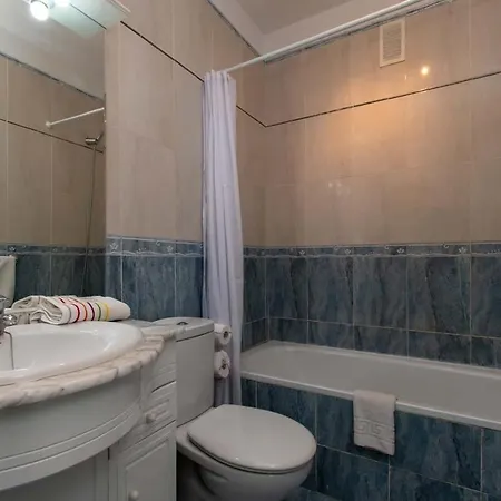 Azahara Playa 46 - One Bed Apartamento Los Cristianos (Tenerife)